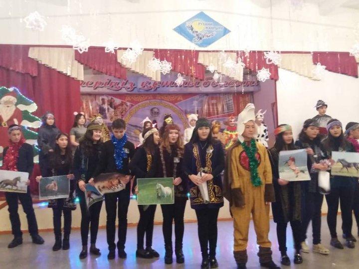 Жарқыра!Жайна, жасыл шырша!