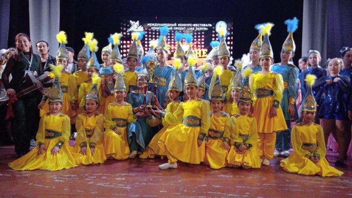 Халықаралық "Жас дарын" фестивальінен  мектебіміздің "Фантазия" би тобы "Микки-маус" және "Шаттық" биі. 1-орын алды. Құттықтаймыз !!!