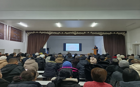 Қайрат Рысқұлбеков атындағы №33 жалпы орта білім беретін мектебінде ағымдағы жылдың 29 қаңтарында мектеп жұмысының өзекті мәселелрін талқылауға арналған жалпы мектепішілік ата-аналар жиналысы өткізілді.
